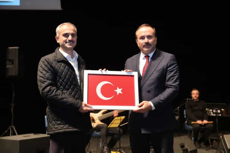 Kocaeli Çayırova’da 24 Kasım Öğretmenler Günü Konseri