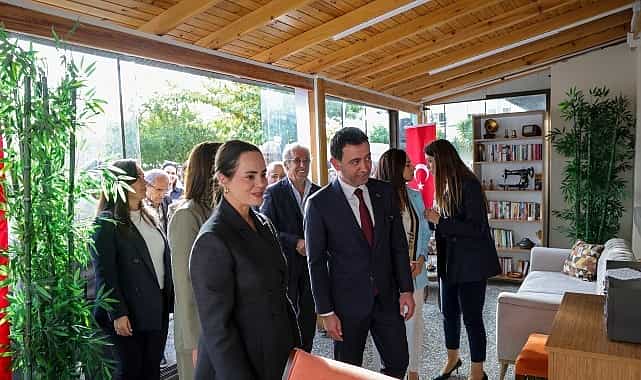 bayraklida bahar evi kapilarini acti