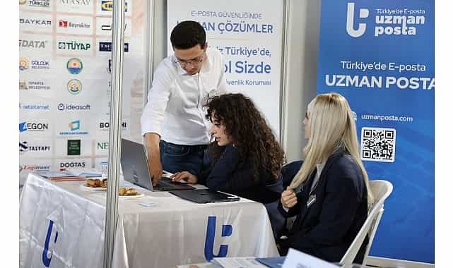 bilisim fuari stantlarina 7den 70e yogun ilgi