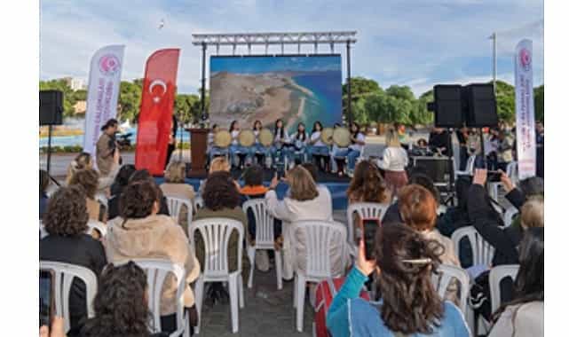 İzmir’den dünyaya, dünyadan İzmir’e: Buradayım, iyiyim 1 izmirden dunyaya dunyadan izmire buradayim iyiyim