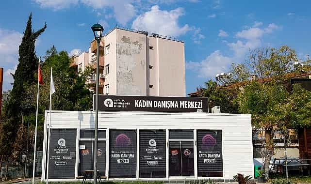 kadin danisma merkezinde isaret dili egitimi