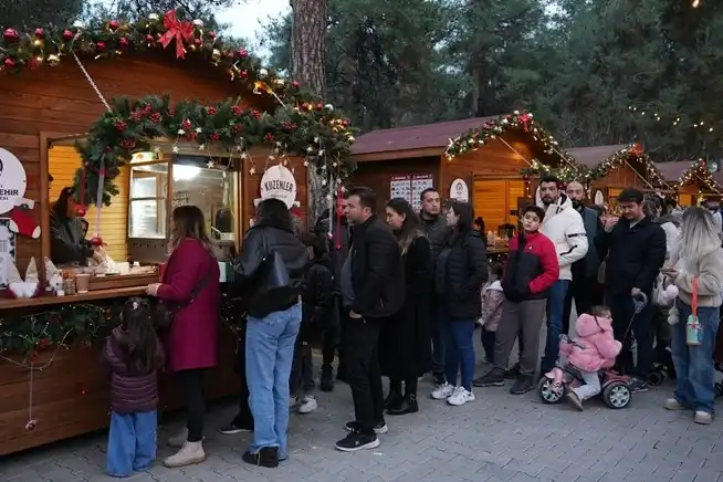 Denizli’de Yılbaşı Coşkusu Çamlık’ı Sardı 1 Denizli’de Yılbaşı Coşkusu Çamlık’ı Sardı