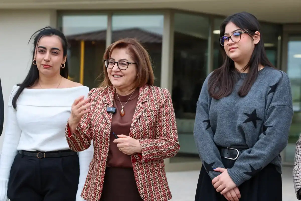 Başkan Fatma Şahin’den Üniversitelilere Müjde! 1 Başkan Fatma Şahin’den Üniversitelilere Müjde!
