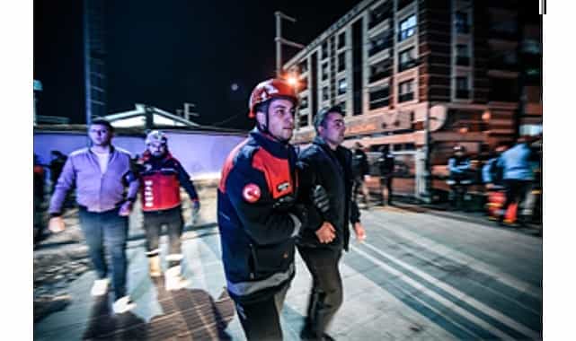 Menemen İZBAN İstasyonu’nda deprem ve kaza tatbikatı 1 menemen izban istasyonunda deprem ve kaza tatbikati