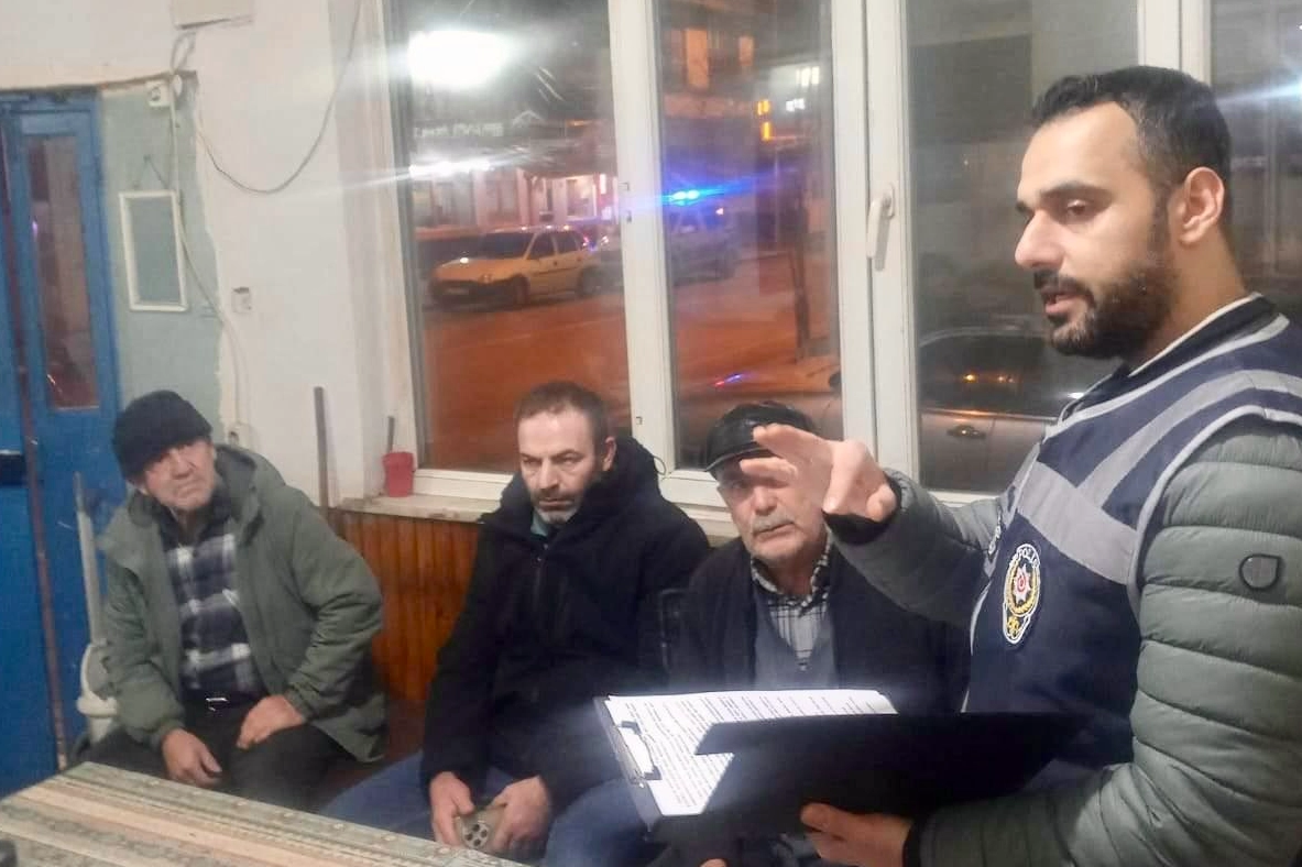 Bilecik Pazaryeri’nde Dolandırıcılığa Karşı Önlem! 1 Bilecik Pazaryeri’nde Dolandırıcılığa Karşı Önlem!