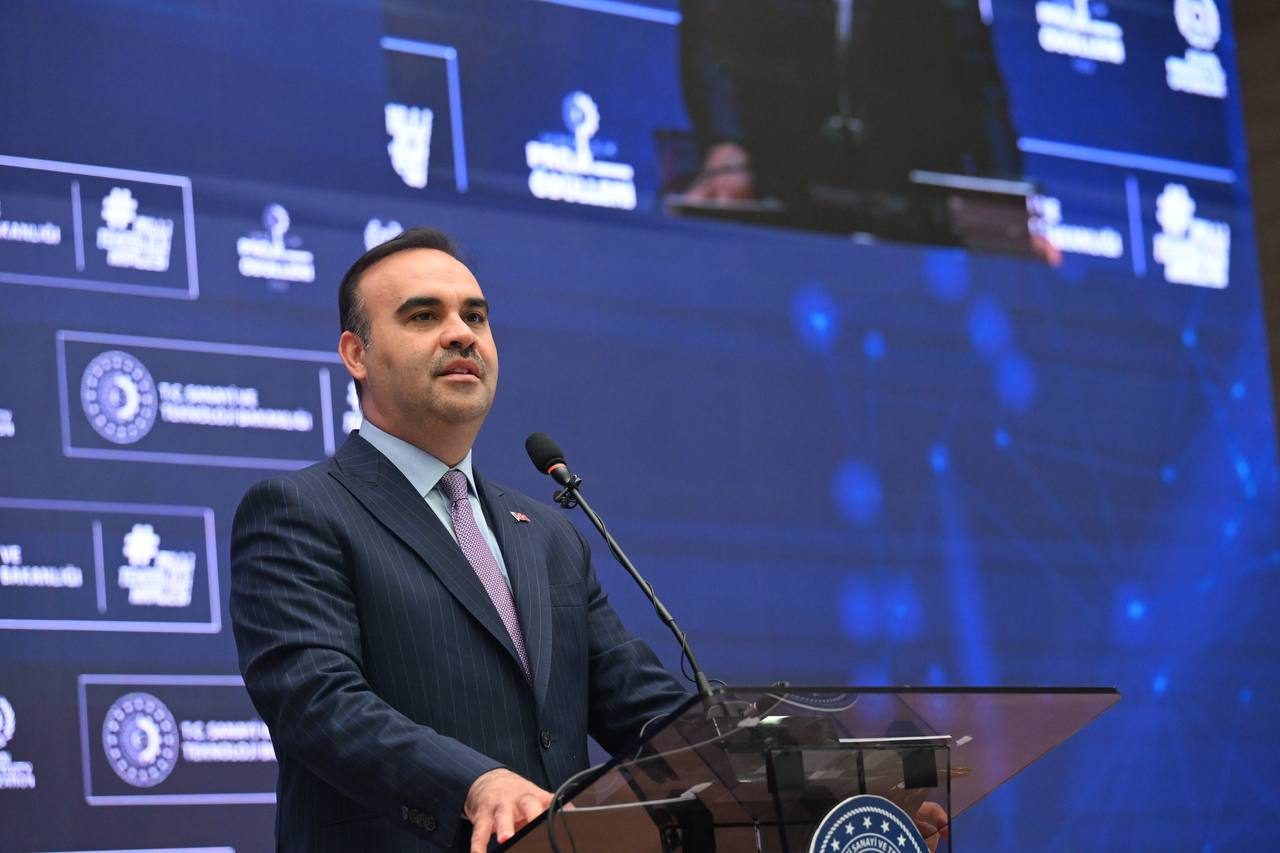 bakan kacir sanayicimizi destekleyici yeni adimlar atmaya hazirlaniyoruz 2501bdcb5c4c