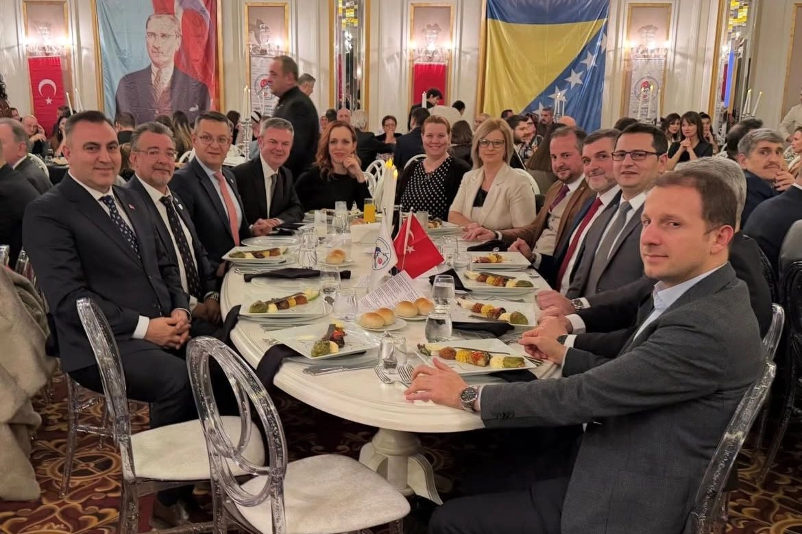 Bursa’da “Birlik ve Beraberlik Gecesi”nde Balkan Rüzgârı Esti